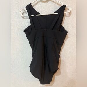 Amoressa swims suit sz 10 c black
